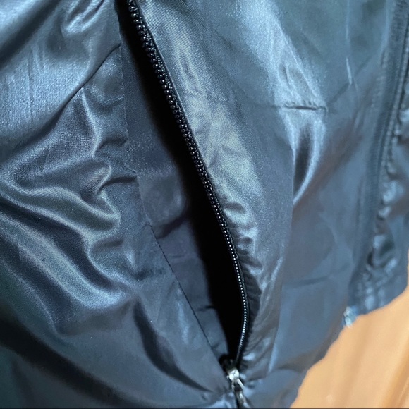 Under Armour Jacket - Picture 4 of 6